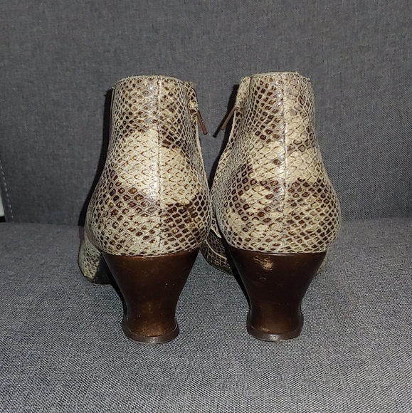 FLUEVOG Lynx Booties - Picture 5 of 9